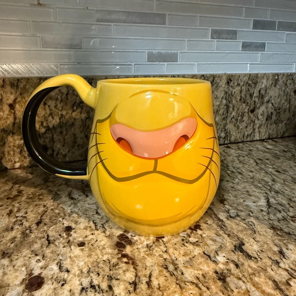 Yellow Cartoon Lion Face Ceramic Mug - Picture 1 of 3